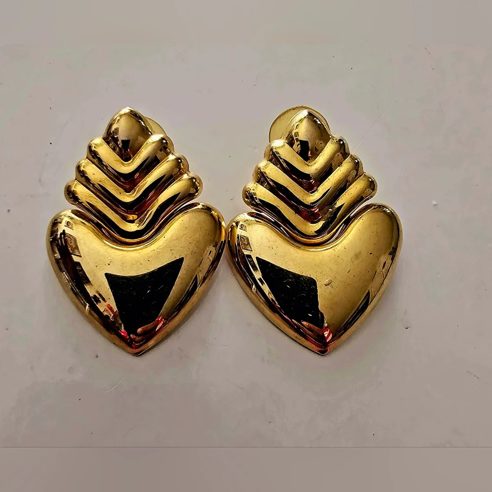 Vintage 1980s gilt gold media heart Escada inspired doorknocker earrings